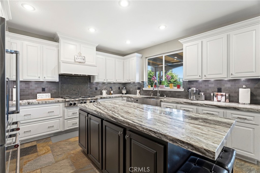 26004 Twain Place Stevenson Ranch, CA 91381 - Photo 10 of 44