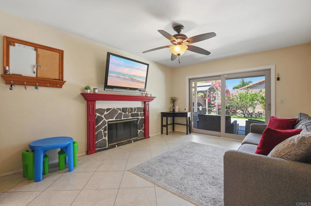 216 Ocotillo Place Oceanside, CA 92057 - Photo 12 of 28