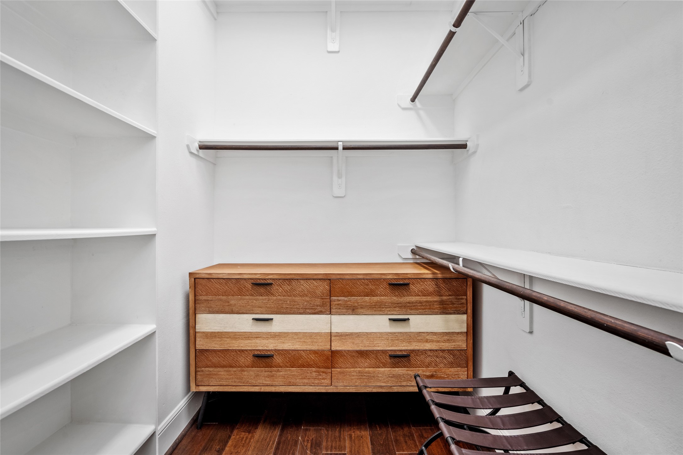 2104 Webster Street Houston, TX 77003 - Photo 17 of 30 a view of cabinets