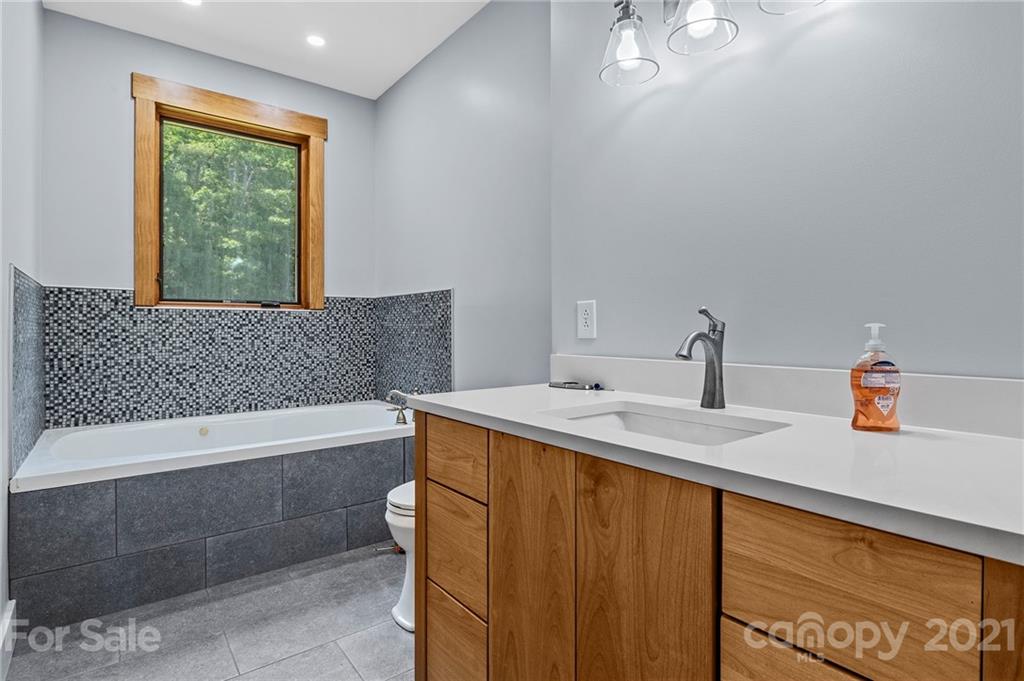 8745 Lake James Road Nebo, NC 28761 - Photo 22 of 39 Gallery Image 22