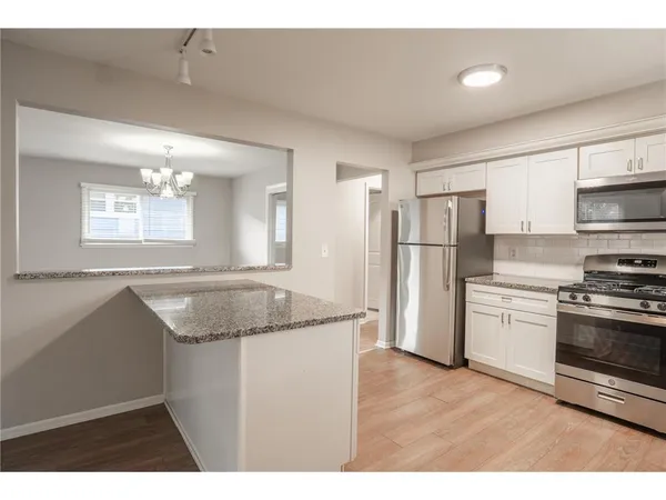 $3,200 | 6418 Knoll Street, Golden Valley, MN 55427