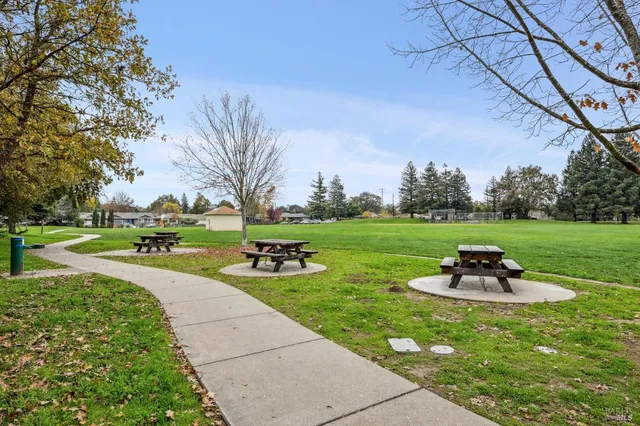 $895,000 | 18787 Gillman Drive, Sonoma, CA 95476