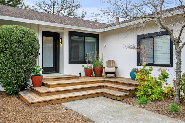 $895,000 | 18787 Gillman Drive, Sonoma, CA 95476