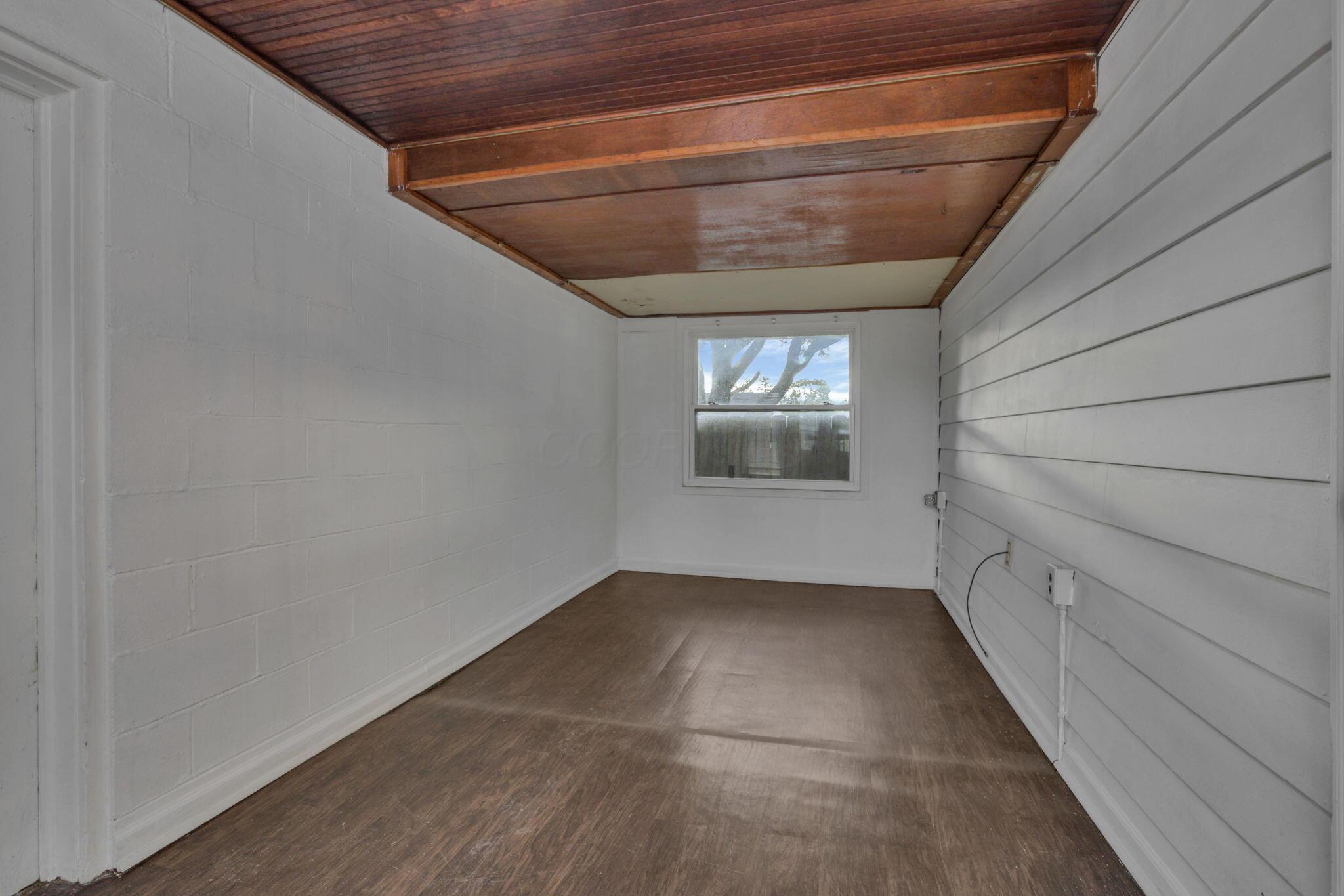 601 Morse Road Columbus, OH 43214 - Photo 36 of 41 36-web-or-mls-IMG_1075
