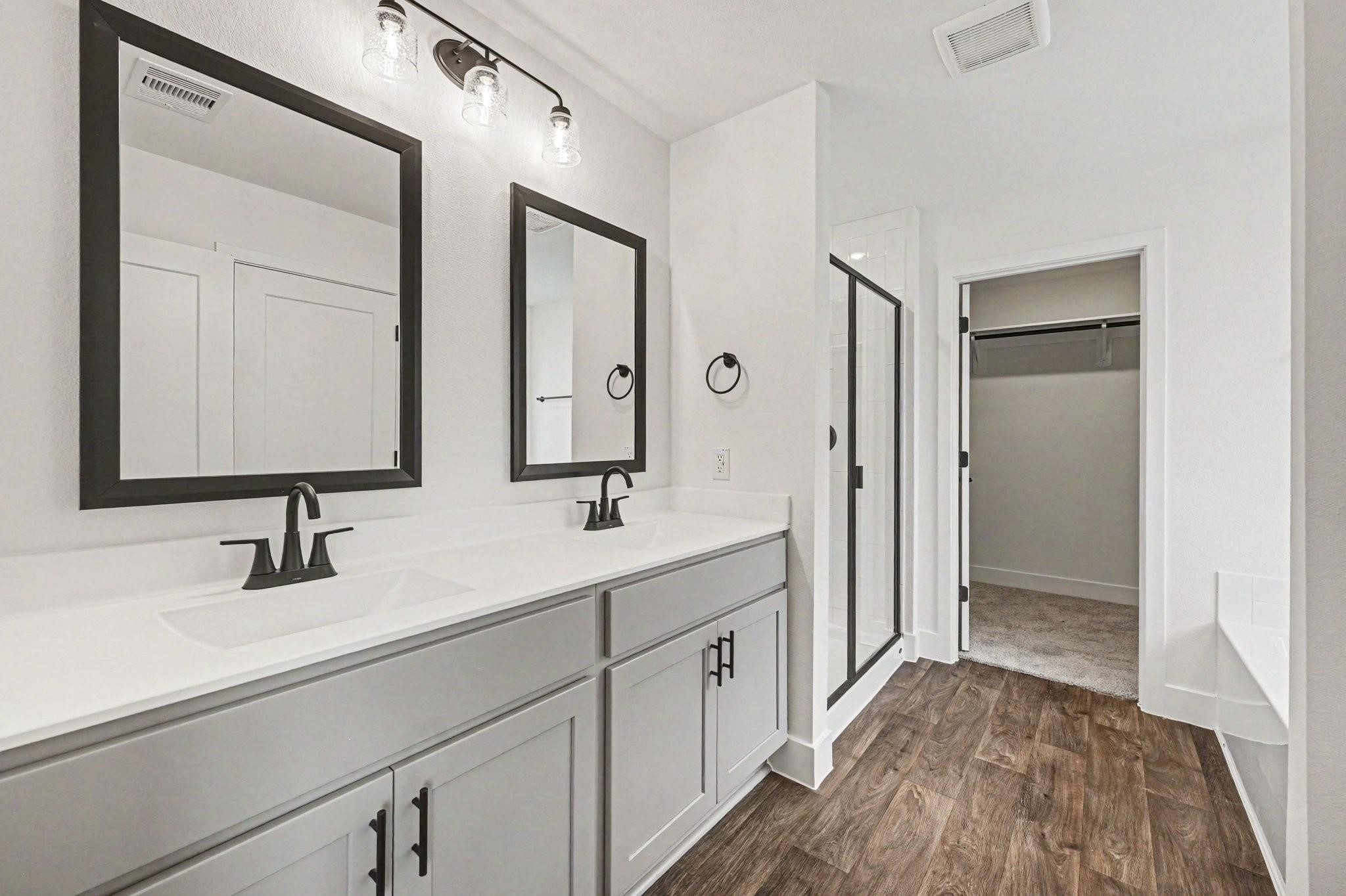 9 Keystone Court Angleton, TX 77515 - Photo 20 of 22