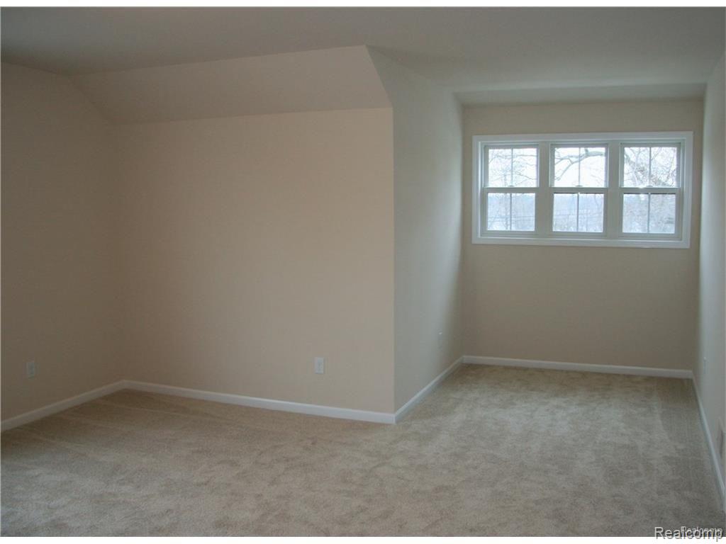 1236 Maple Drive Rochester, MI 48307 - Photo 16 of 31