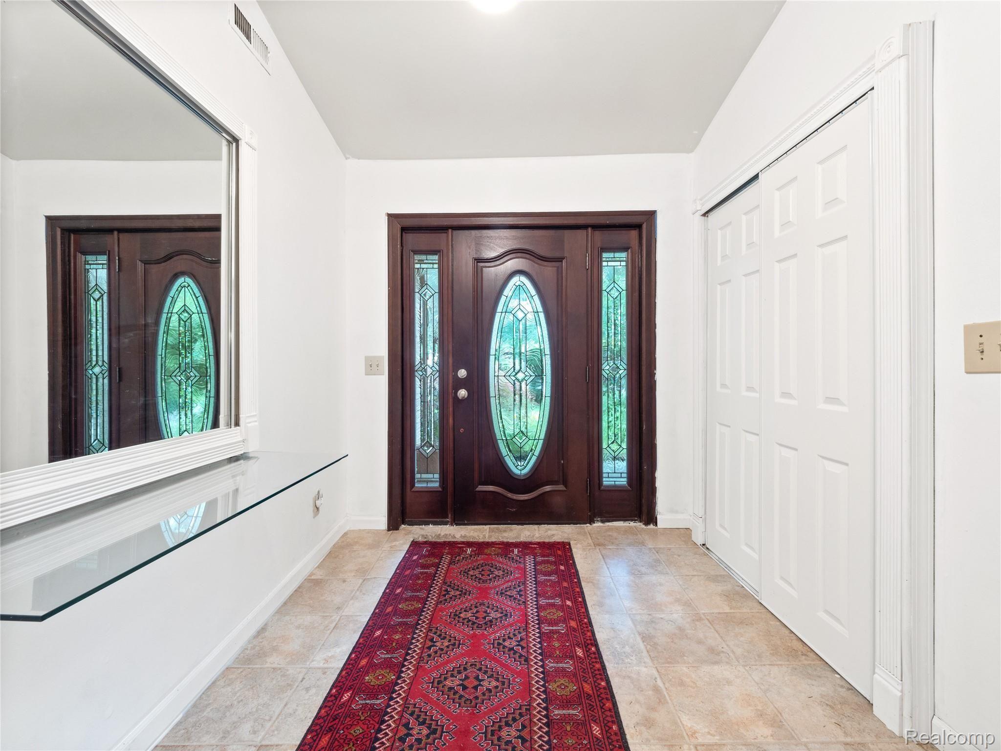 Front entry/Arctic entry
