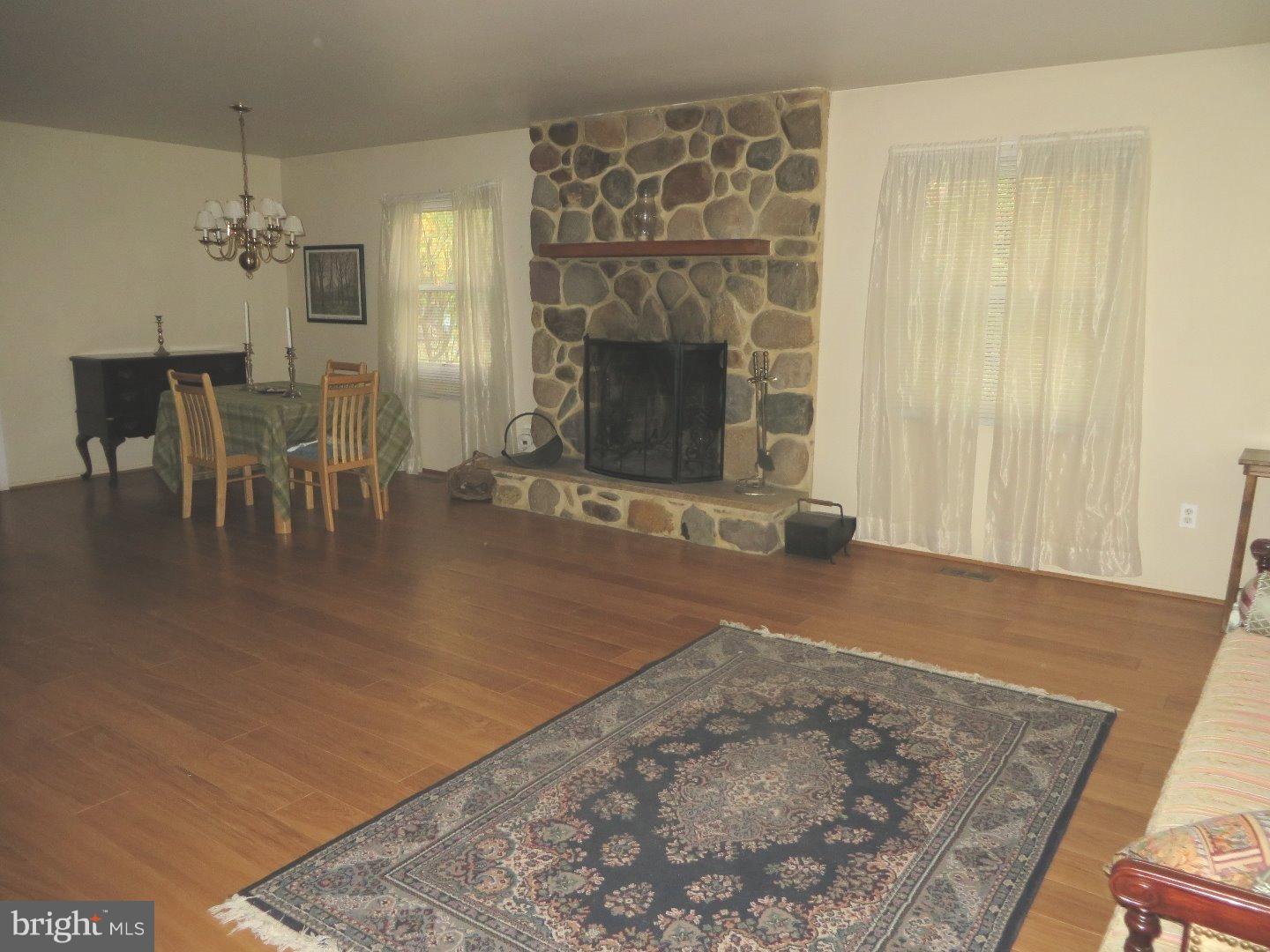 34 East Stokes Road Willingboro, NJ 08046 - Photo 5 of 25 Gallery Image 5