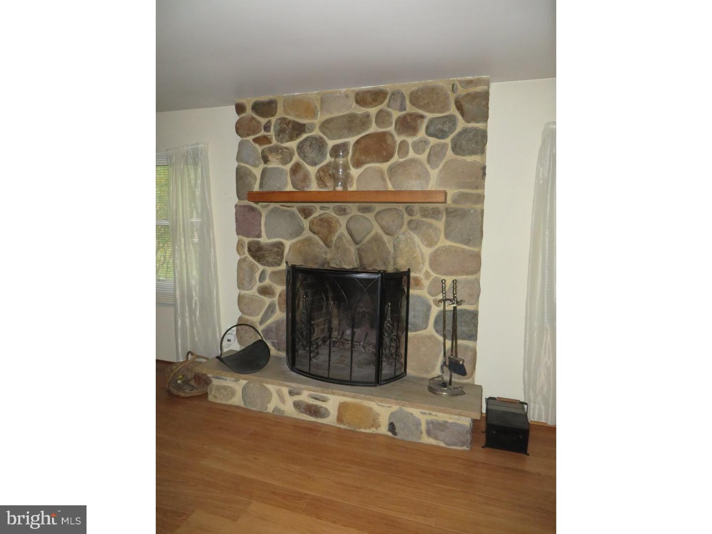 34 East Stokes Road Willingboro, NJ 08046 - Photo 7 of 25 Gallery Image 7