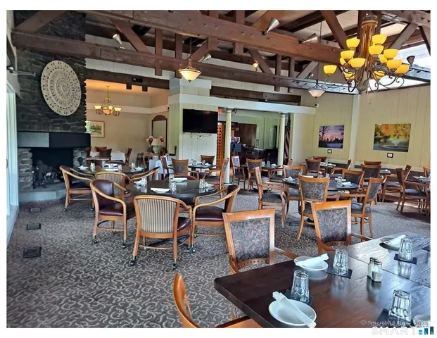 $2,750 | 3 Woods Hollow Court, Unit 3, Avon, CT 06001