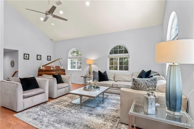 $1,190,000 | 27312 Little Bear Road, Lake Arrowhead, CA 92352