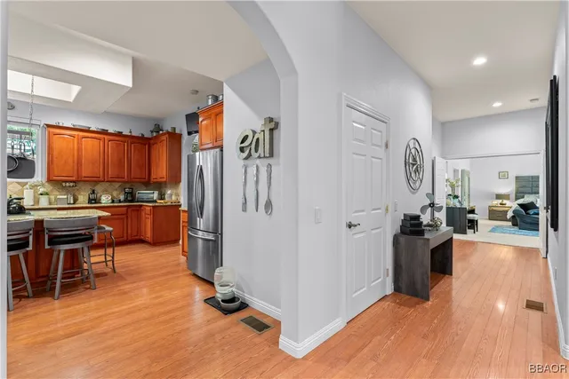 $1,190,000 | 27312 Little Bear Road, Lake Arrowhead, CA 92352