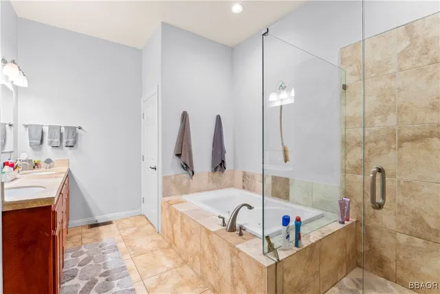 $1,190,000 | 27312 Little Bear Road, Lake Arrowhead, CA 92352