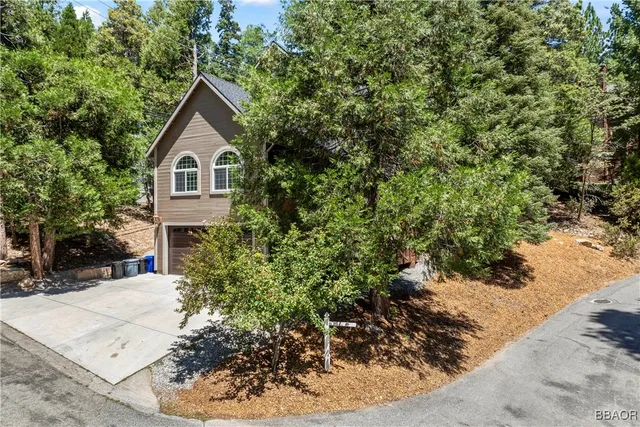 $1,190,000 | 27312 Little Bear Road, Lake Arrowhead, CA 92352