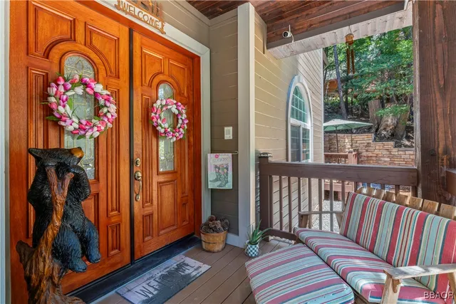 $1,190,000 | 27312 Little Bear Road, Lake Arrowhead, CA 92352