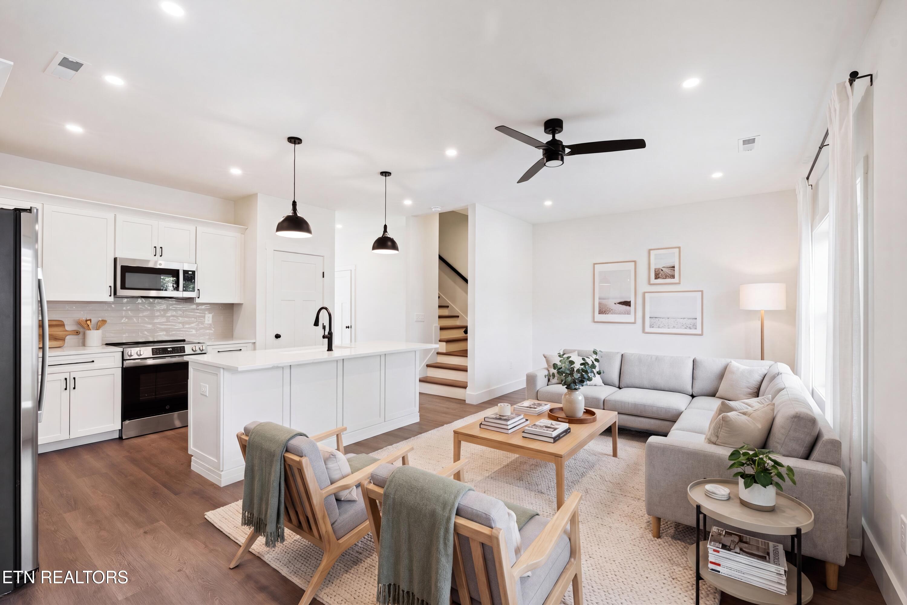 1339 Grace Ridge Drive Sevierville, TN 37862 - Photo 3 of 56 VIRTUAL STAGING