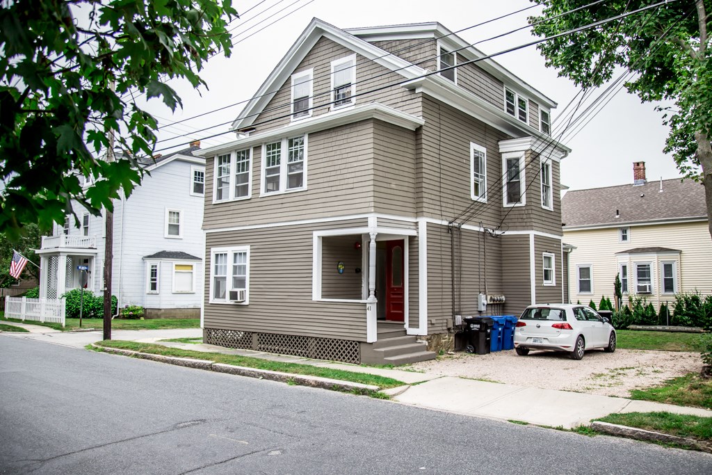 41 Annandale Road Newport, RI 02840 - Photo 4 of 40 41 Annandale Road Newport, RI