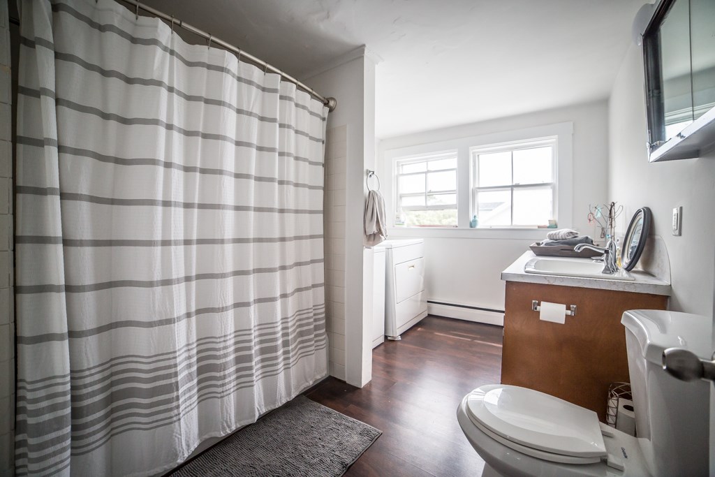 41 Annandale Road Newport, RI 02840 - Photo 9 of 40 Unit 3 $1100 per month + utilities Lease thru April 1 2019