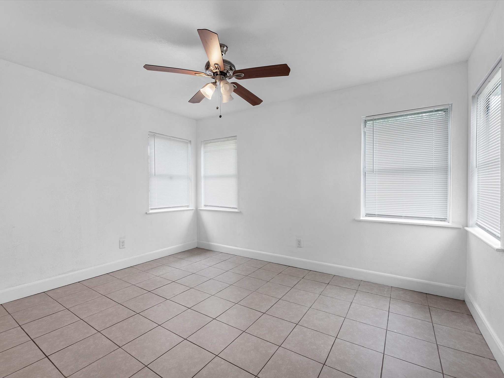 838 Rosewick Street Houston, TX 77015 - Photo 10 of 12