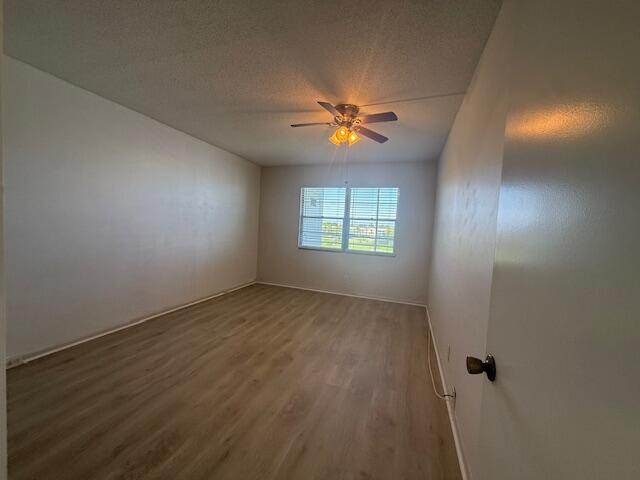 4078 Exeter, Unit E Boca Raton, FL 33434 - Photo 4 of 39 IMG_4126
