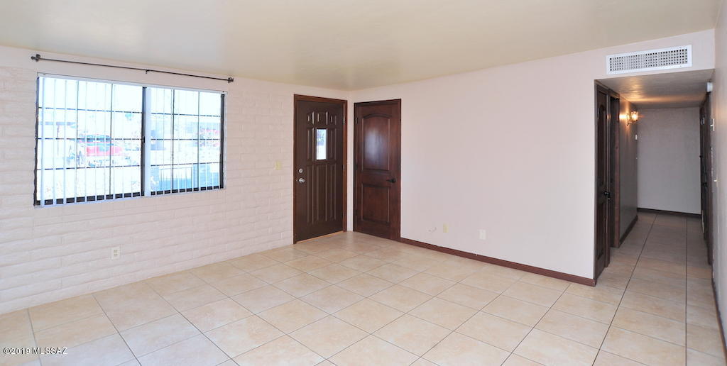 8332 East Rolling Ridge Street Tucson, AZ 85710 - Photo 12 of 49