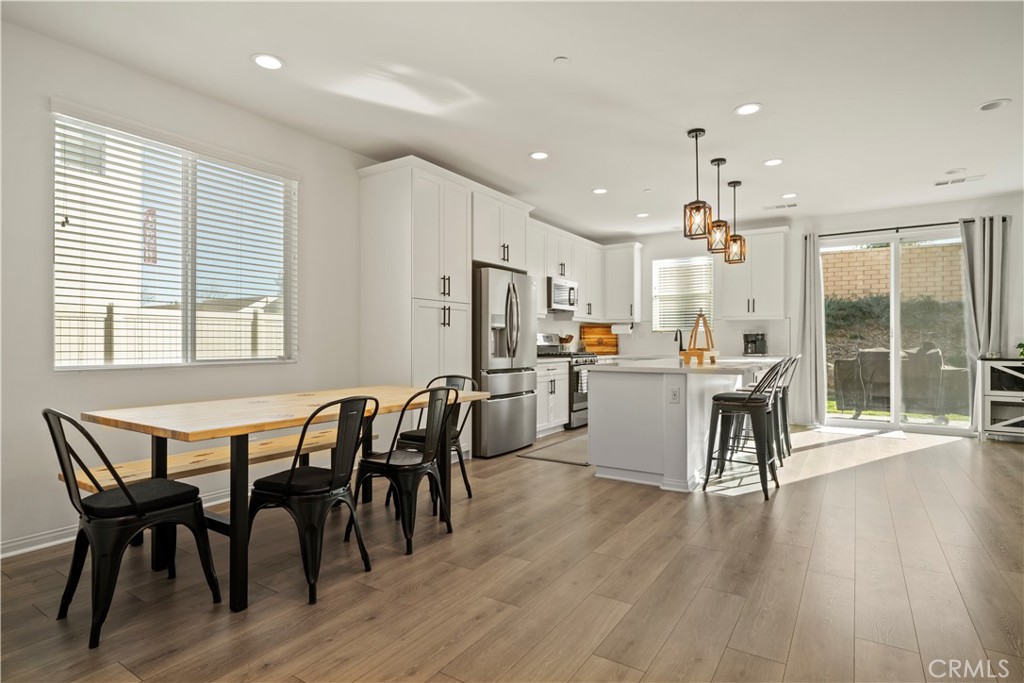 30295 Singer Lane Menifee, CA 92584 - Photo 8 of 52 Dining Area