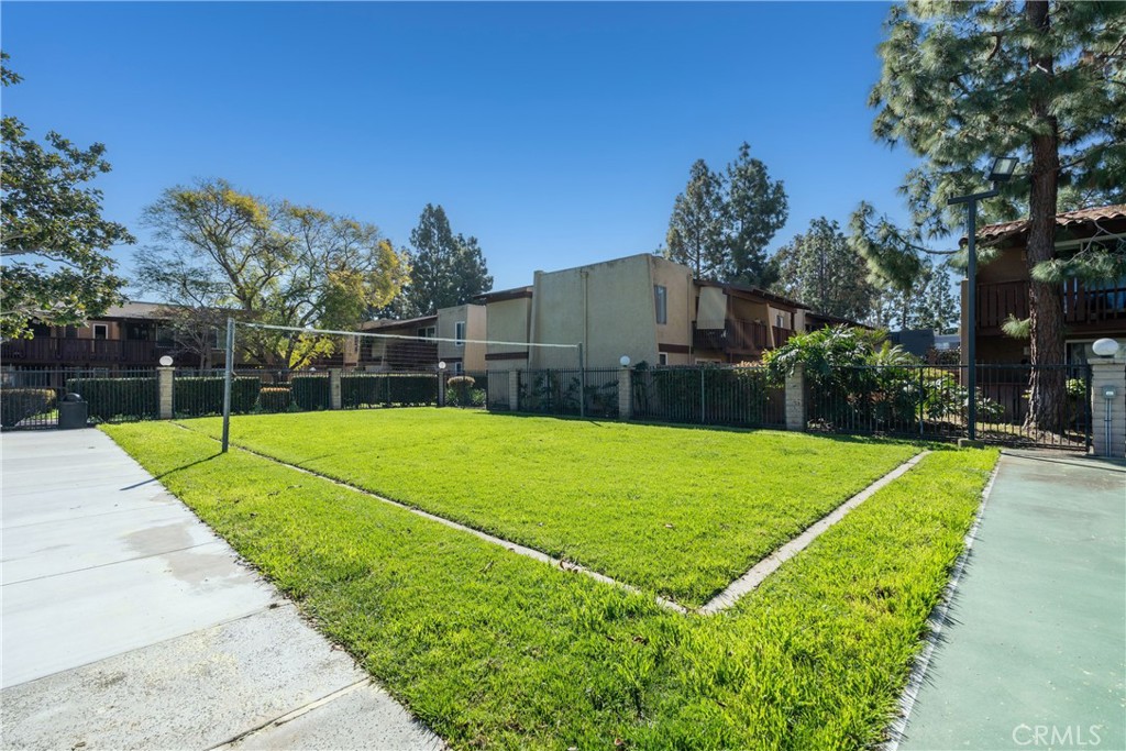 1030 West MacArthur Boulevard, Unit 51 Santa Ana, CA 92707 - Photo 28 of 34 volleyball court