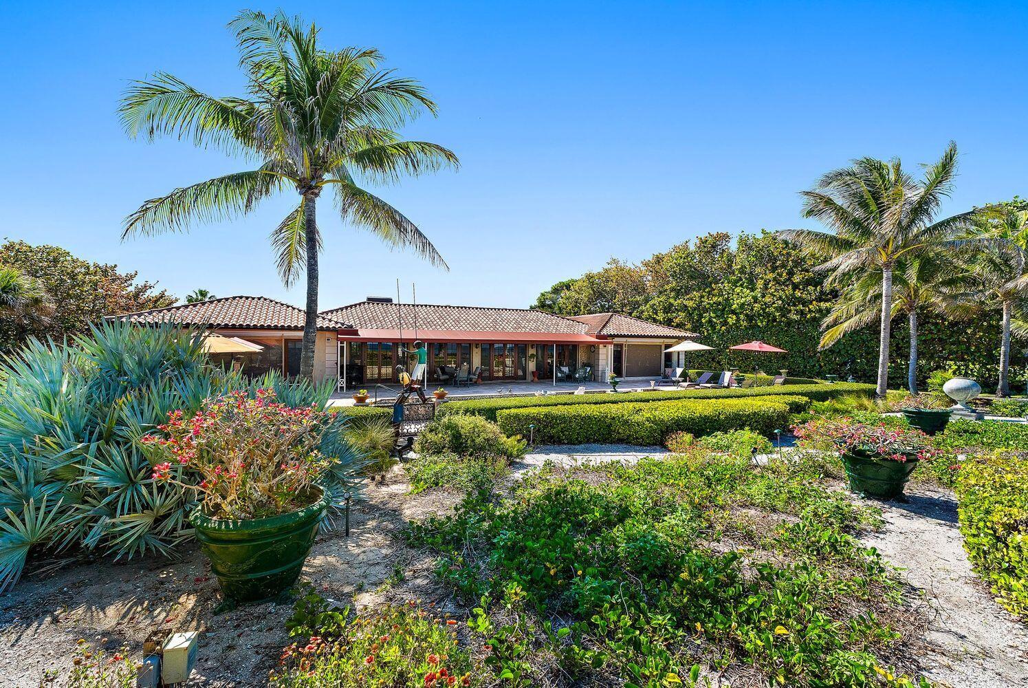 527 South Beach Road Jupiter Island, FL 33455 - Photo 30 of 58 35