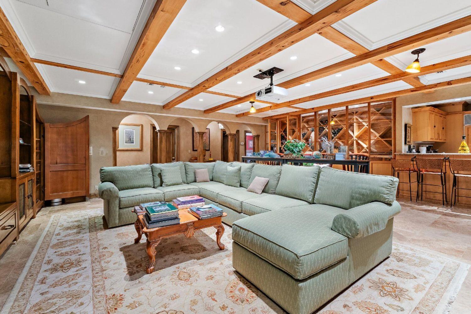 527 South Beach Road Jupiter Island, FL 33455 - Photo 36 of 58 42