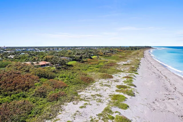 $23,000,000 | 527 South Beach Road, Jupiter Island, FL 33455