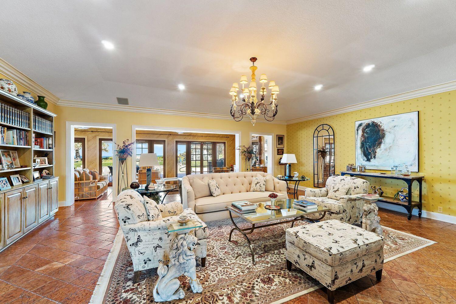 527 South Beach Road Jupiter Island, FL 33455 - Photo 9 of 58 13