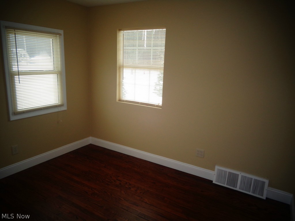 29205 White Road Wickliffe, OH 44092 - Photo 18 of 25 Gallery Image 18