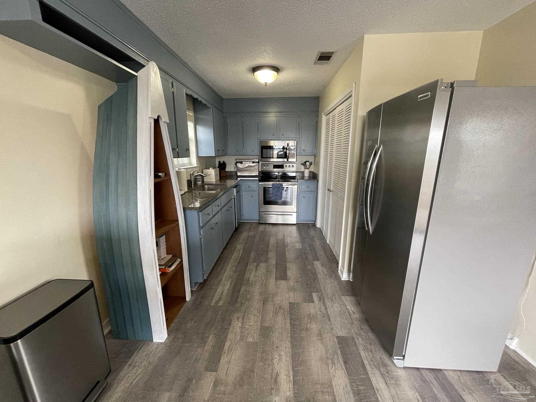 7550 Petersen Point Road Milton, FL 32583 - Photo 13 of 44 Gallery Image 13