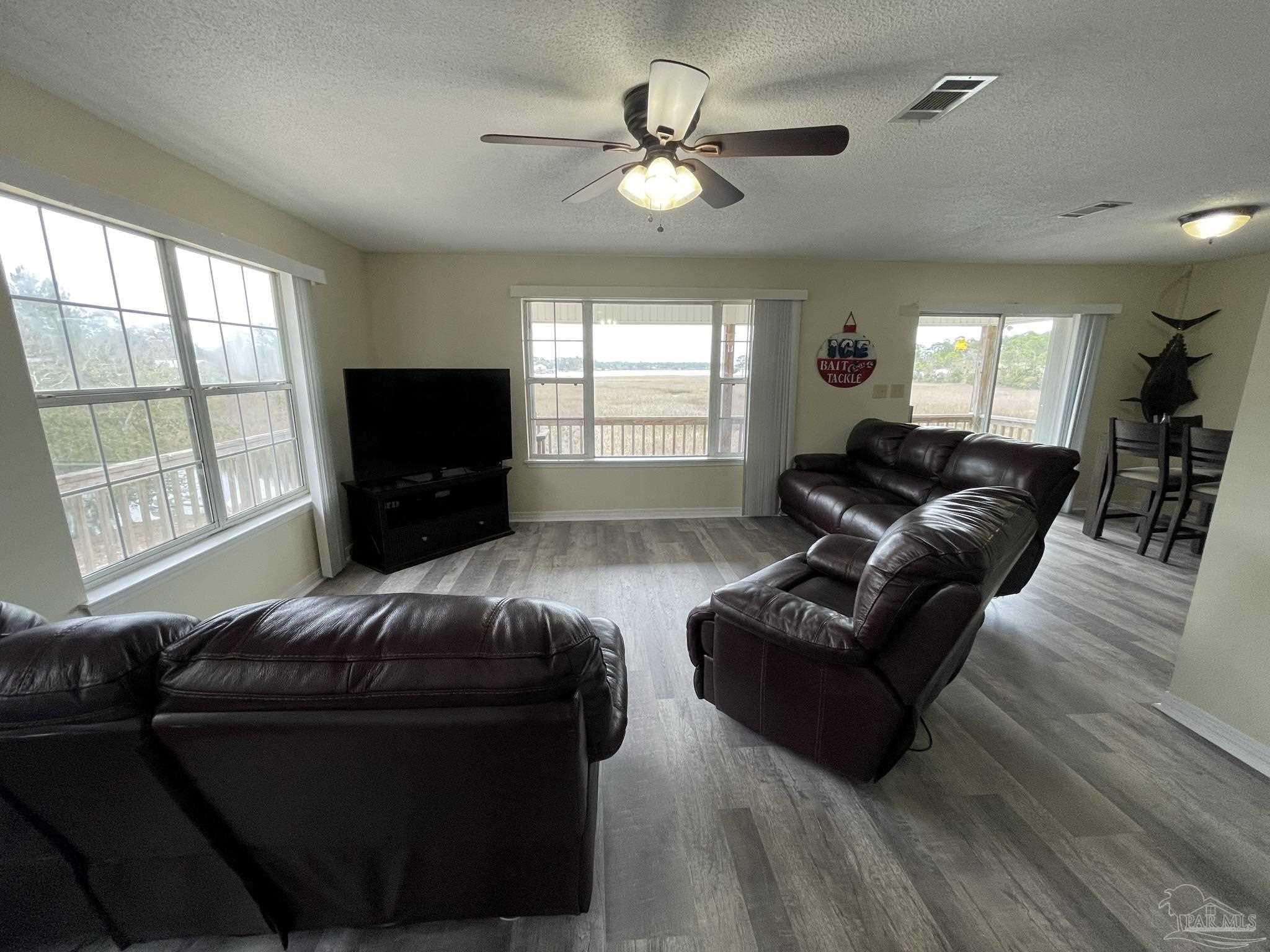 7550 Petersen Point Road Milton, FL 32583 - Photo 8 of 44 Gallery Image 8