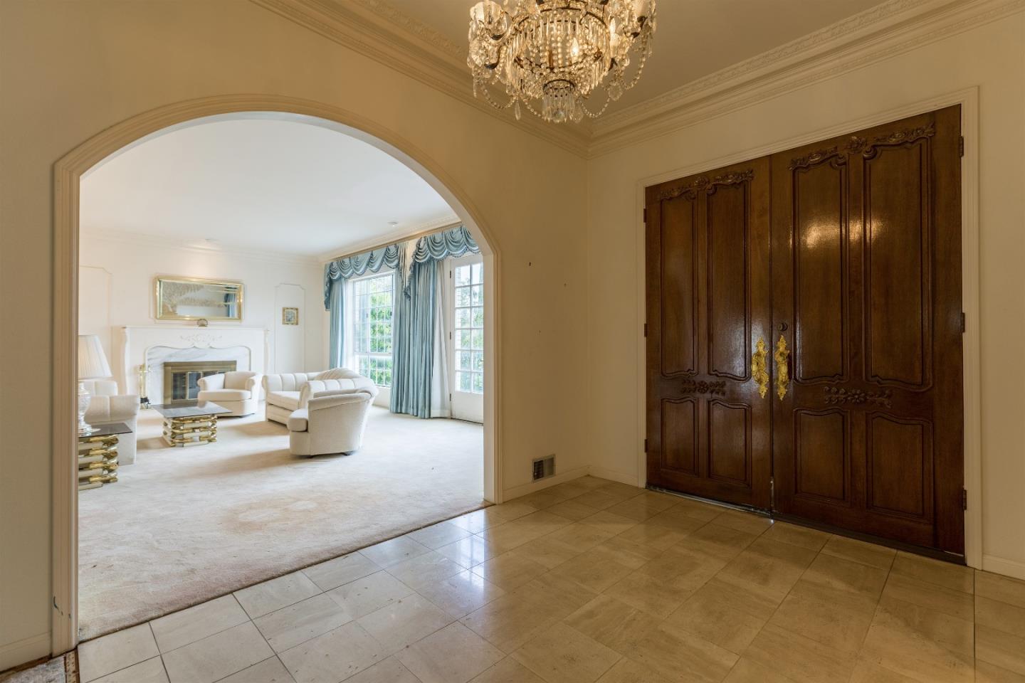 15943 Viewfield Road Monte Sereno, CA 95030 - Photo 4 of 18