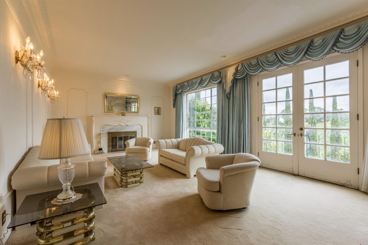 15943 Viewfield Road Monte Sereno, CA 95030 - Photo 5 of 18