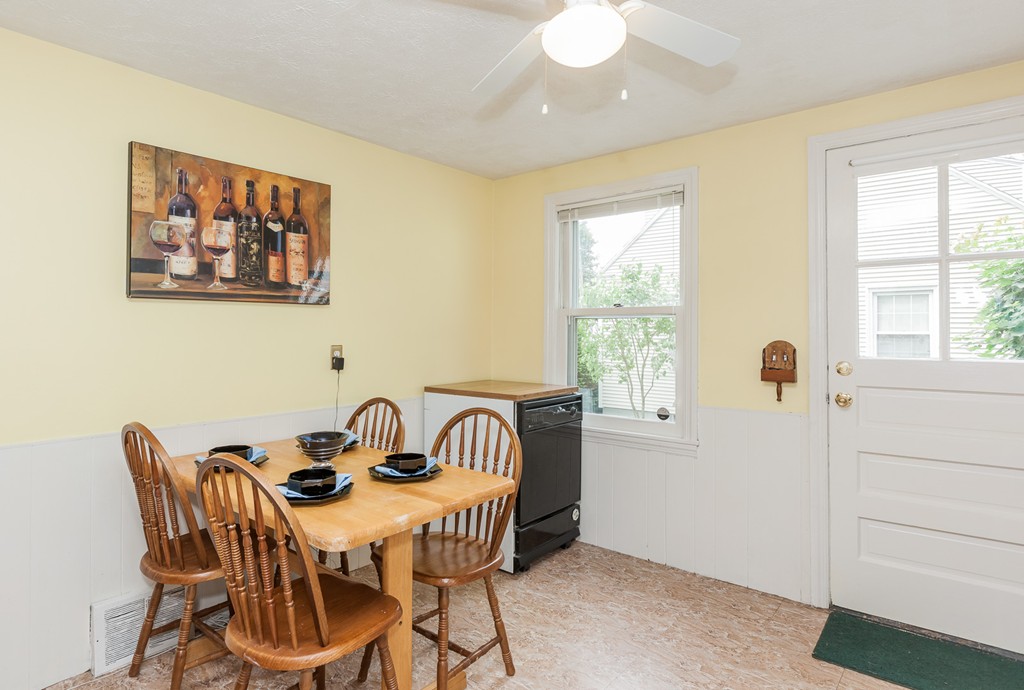 114 Warren Street West Springfield, MA 01089 - Photo 8 of 25 Gallery Image 8