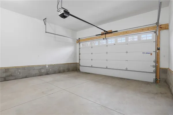 a view of a garage