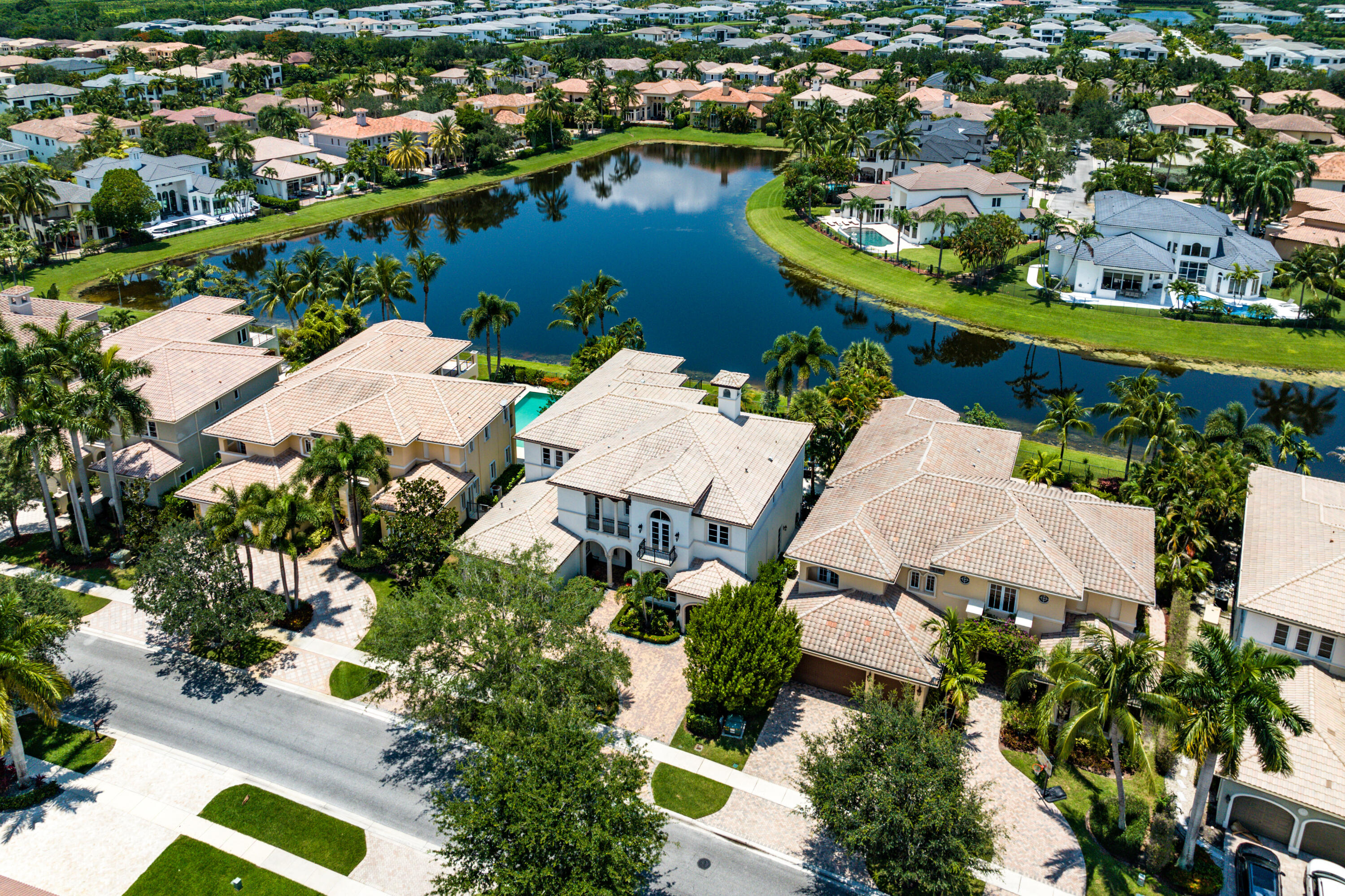 9629 Bridgebrook Drive Boca Raton, FL 33496 - Photo 3 of 37 053-9629BridgebrookDrive-BocaRaton-FL-33