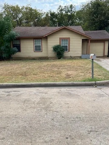$1,600 | 4228 Lorin Avenue, Fort Worth, TX 76105
