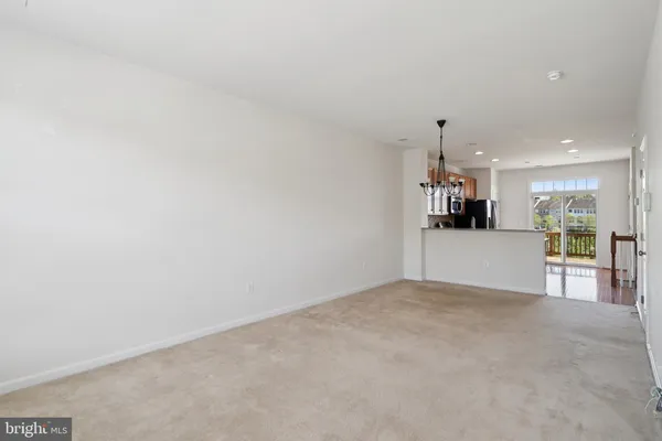 $399,900 | 15749 John Diskin Circle, Unit 100, Woodbridge, VA 22191