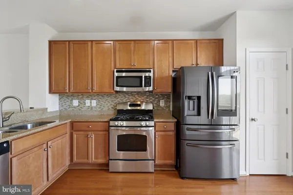 $399,900 | 15749 John Diskin Circle, Unit 100, Woodbridge, VA 22191