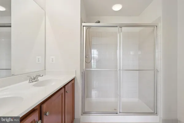 $399,900 | 15749 John Diskin Circle, Unit 100, Woodbridge, VA 22191