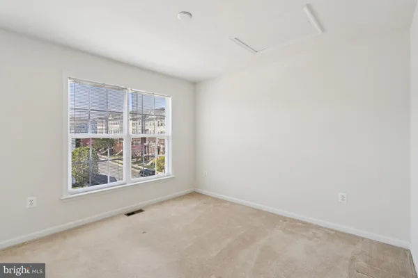 $399,900 | 15749 John Diskin Circle, Unit 100, Woodbridge, VA 22191