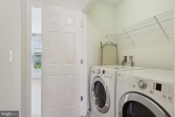 $399,900 | 15749 John Diskin Circle, Unit 100, Woodbridge, VA 22191