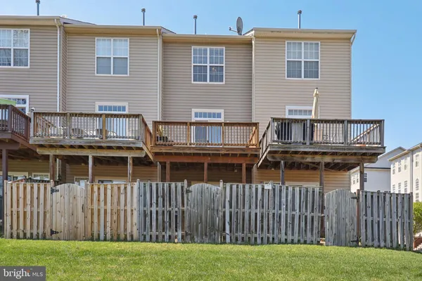 $399,900 | 15749 John Diskin Circle, Unit 100, Woodbridge, VA 22191