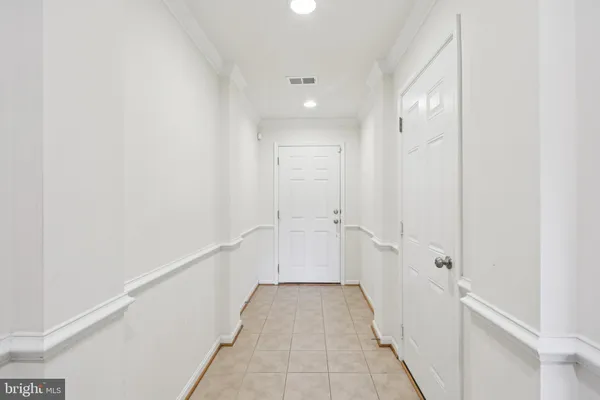 $399,900 | 15749 John Diskin Circle, Unit 100, Woodbridge, VA 22191