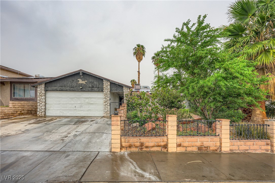 4322 East Viking Road Las Vegas, NV 89121 - Photo 2 of 30