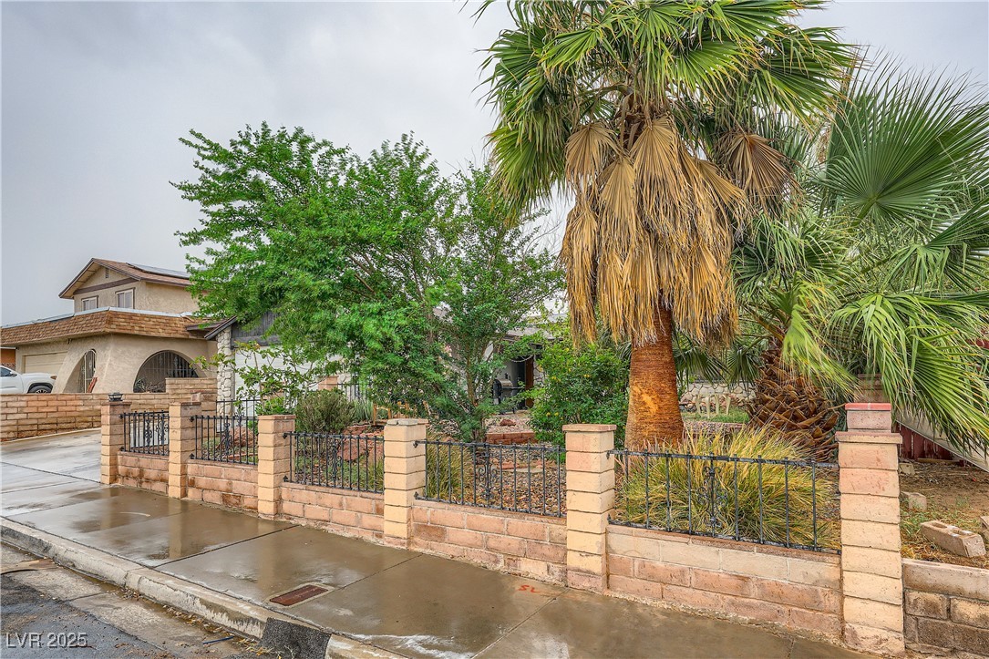 4322 East Viking Road Las Vegas, NV 89121 - Photo 4 of 30