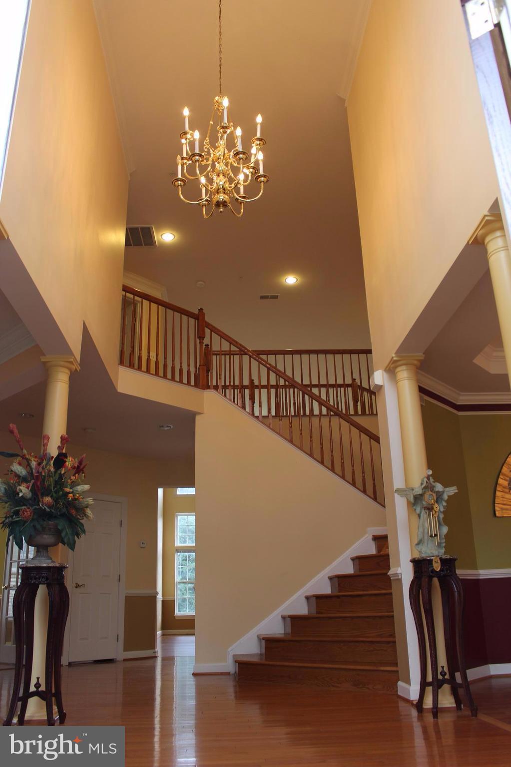 405 Potomac Ridge Drive Fort Washington, MD 20744 - Photo 2 of 30 Foyer